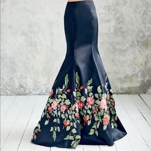 Angela and Alison formal skirt BNWT beautiful mermaid shaped skirt with train